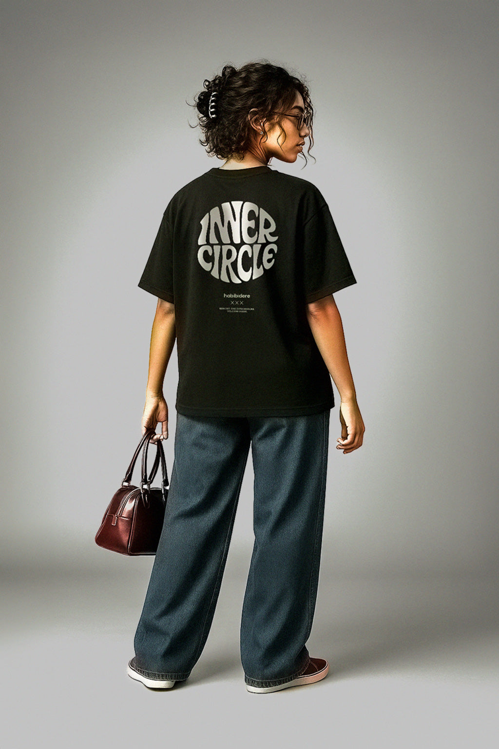 Inner Circle Shirt – Oversized Fit, Bio-Baumwolle, Black für Frauen