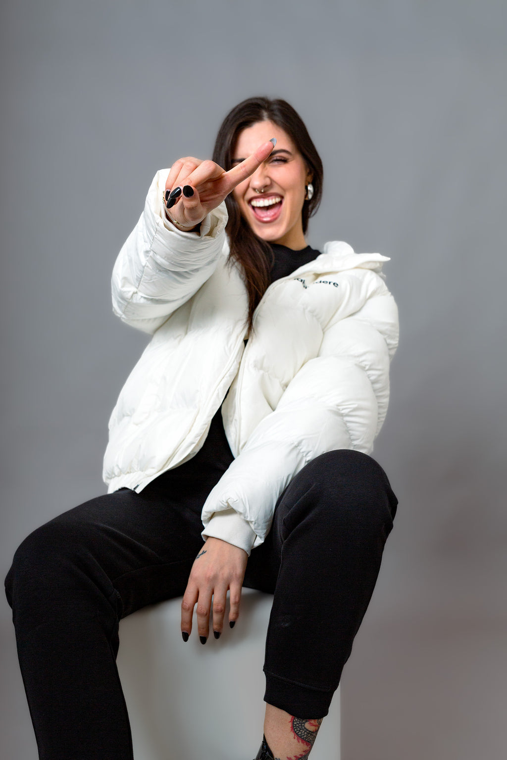 Oversized Puffer Jacke aus recyceltem Polyester in Off White für Damen